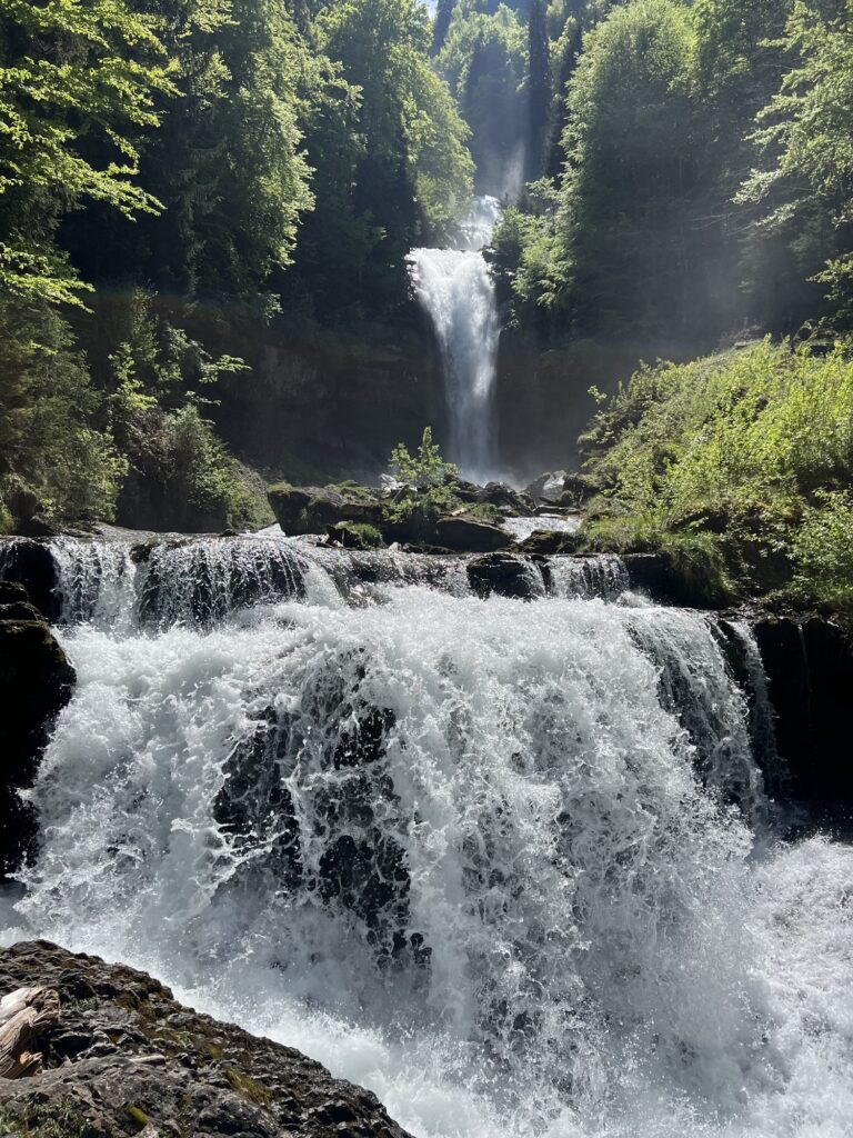 Giessbachfälle Schweiz – Natur-Highlight und Ausflugsziel im Berner Oberland