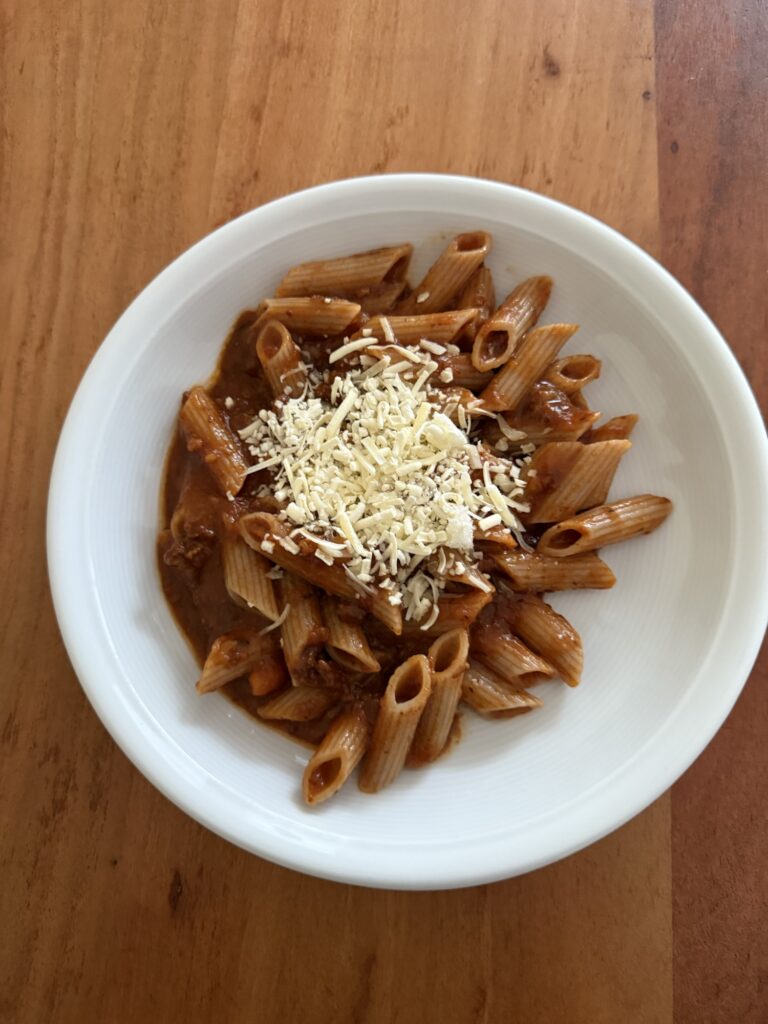 Löwenanteil Bolognese mit Dinkelpasta – Perfekte Protein-Mahlzeit