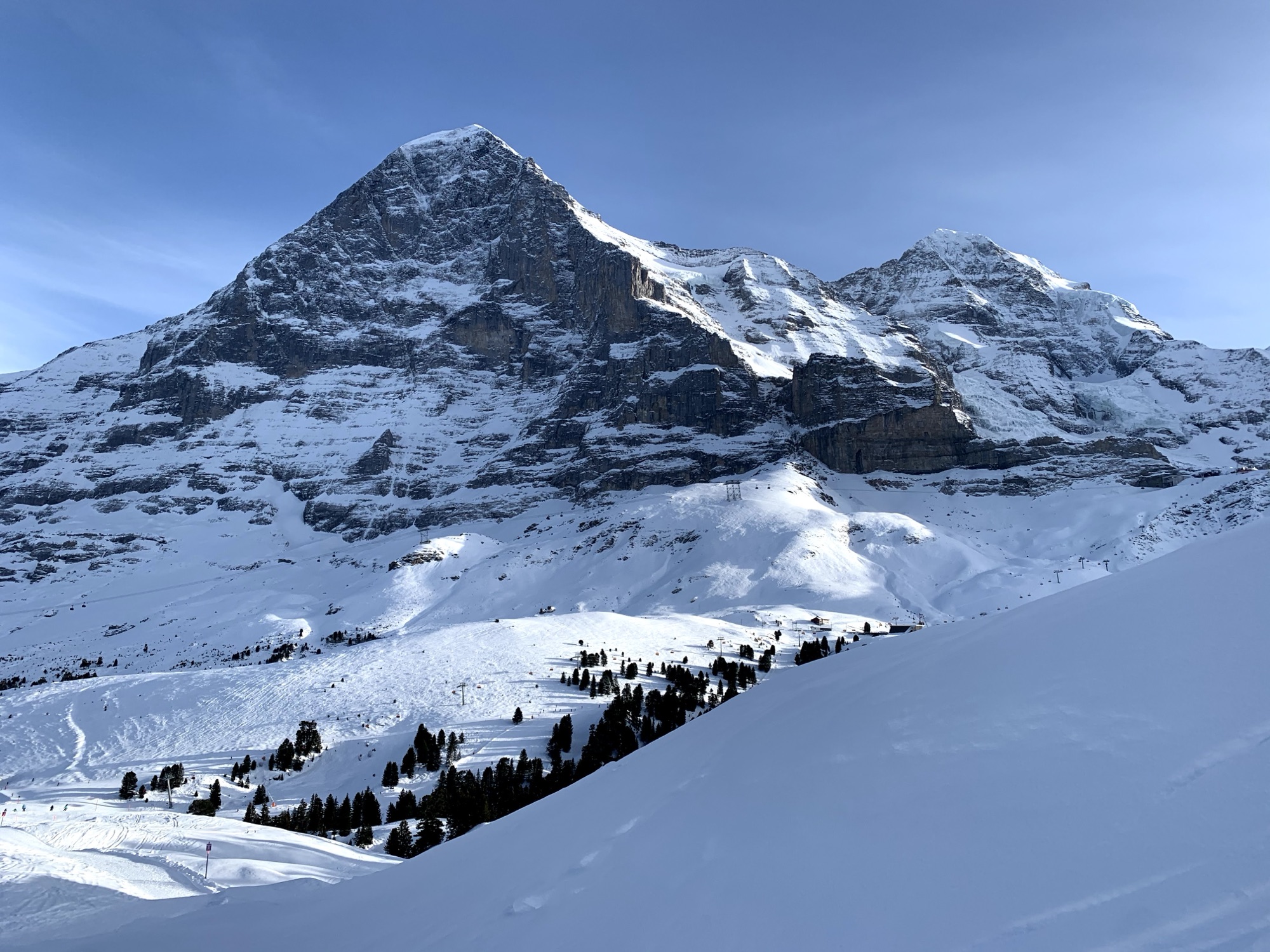 Eiger Nordwand im Winter vom Wanderweg Männlichen Kleine Scheidegg