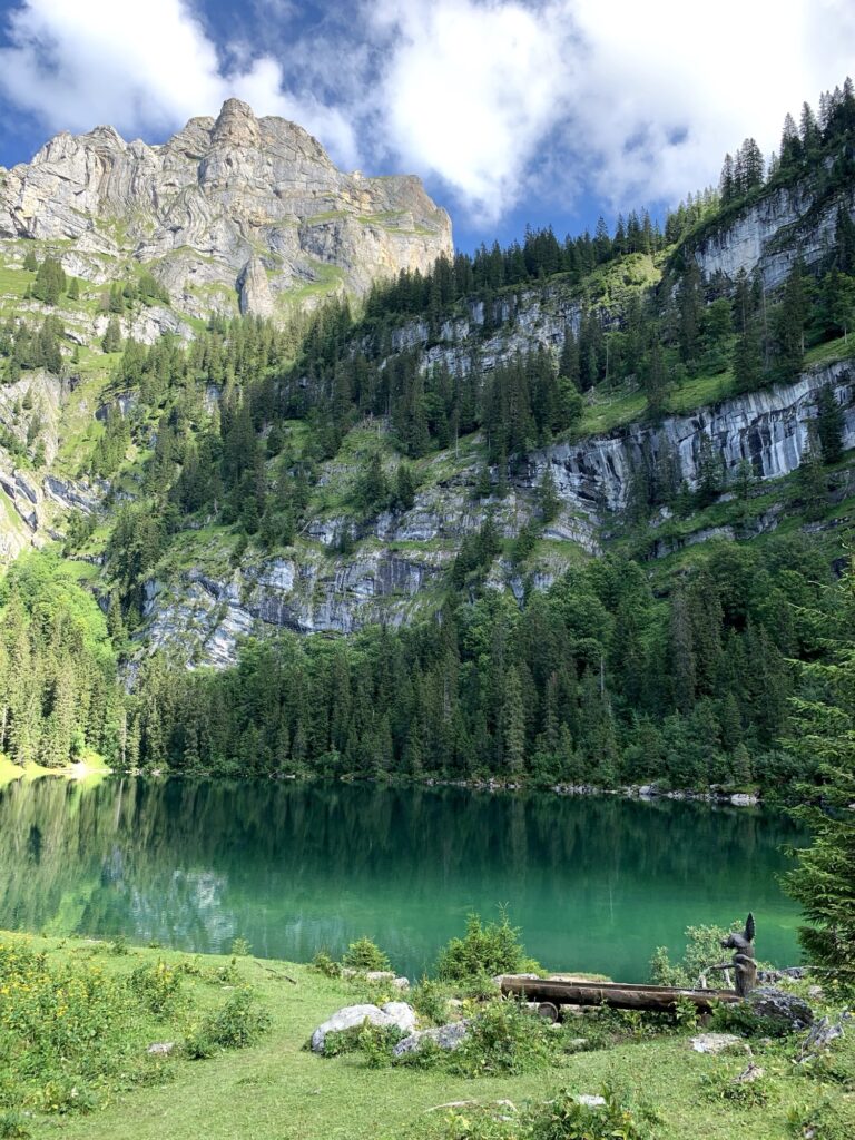 Bergsee Hinterburgseeli in den Schweizer Alpen