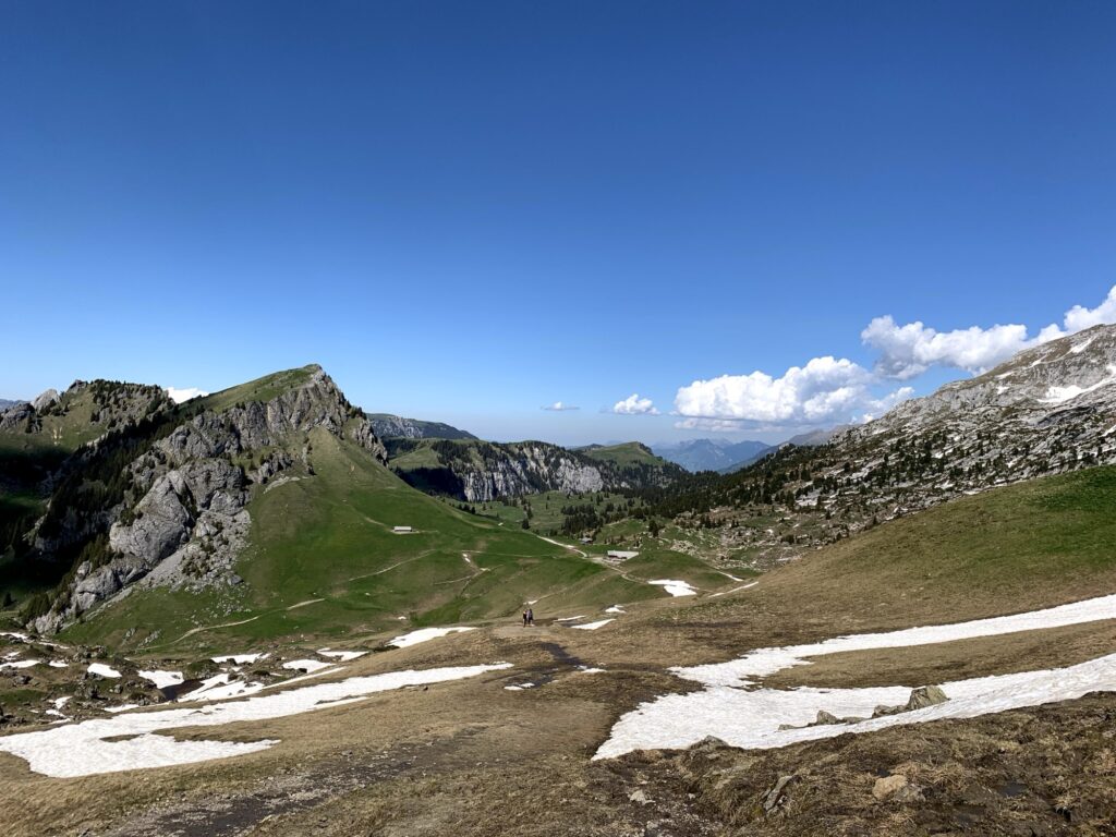 Schneefelder oberhalb des Seebergsees
